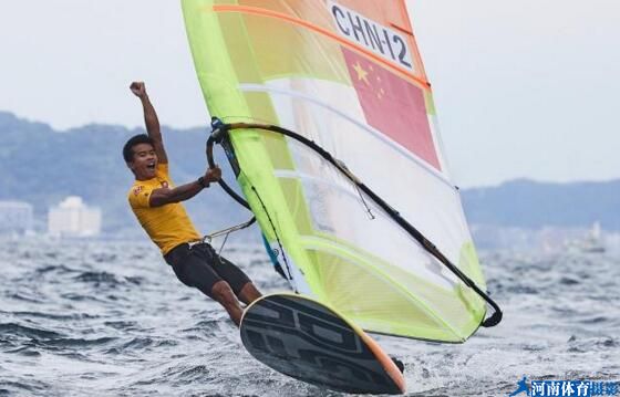 中国男子帆板首夺世界冠军