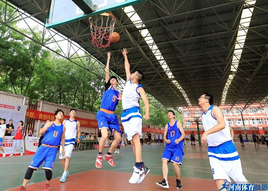 河南省运会省直机关组五人制足球篮球比赛开赛