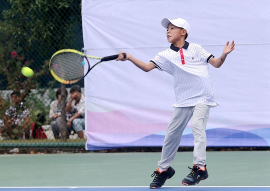 河南省第十三届运动会青少年网球开赛