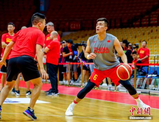 综合消息：中国男篮取首胜 亚洲三队遭败绩
