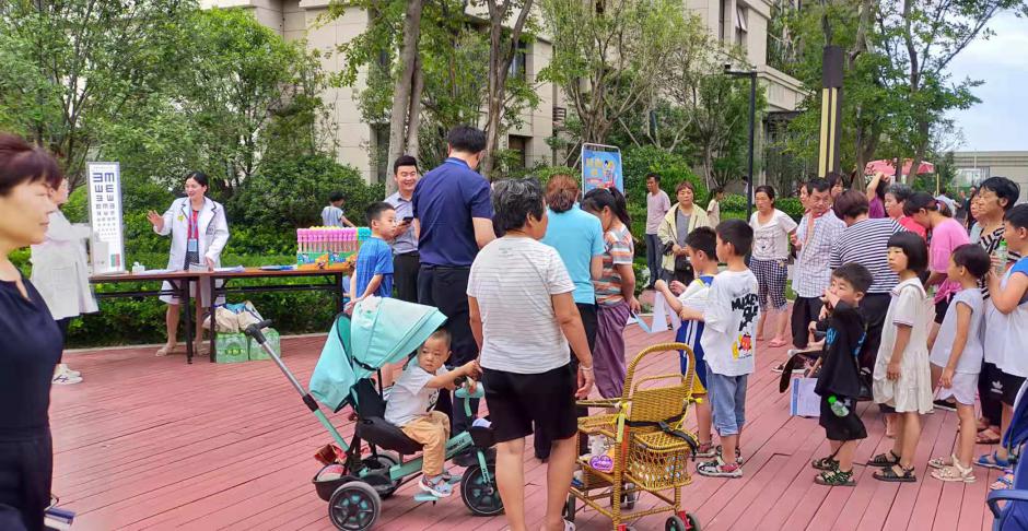 郑州市管城区率先开展：视力健康公益行进社区活动！