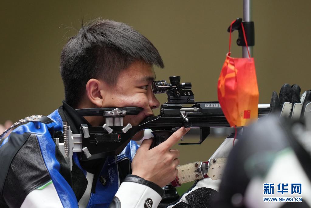 射击综合：张常鸿破世界纪录夺冠 中国射击队4金收官