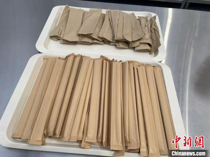 部分可降解餐具。 冰立方餐饮团队供图 部分可降解餐具。 冰立方餐饮团队供图