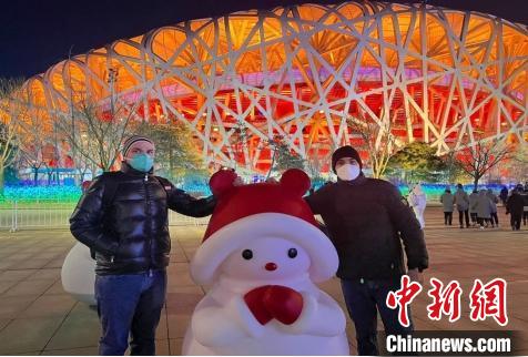 冬奥会上的留学生双胞胎兄弟:相聚五环下一起向未来