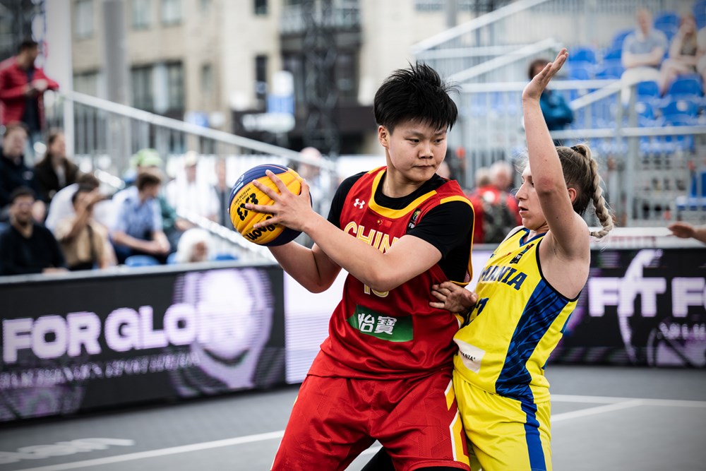 三人篮球世界杯开幕 中国女队首日一胜一负