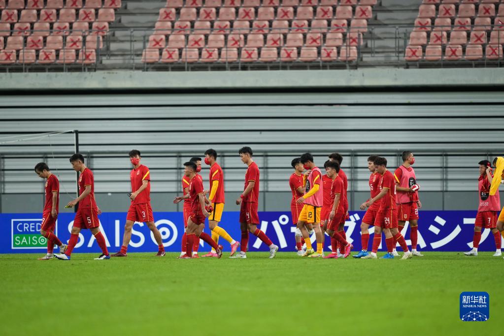 足球——东亚杯：中国男足选拔队不敌韩国队